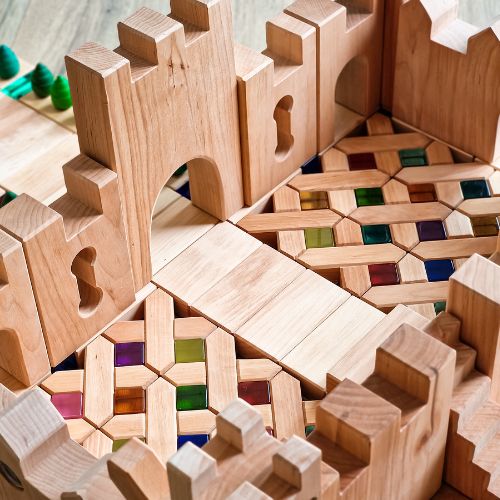 Grote collectie Bauspiel speelgoed en houten blokken bij Studio Bambacht