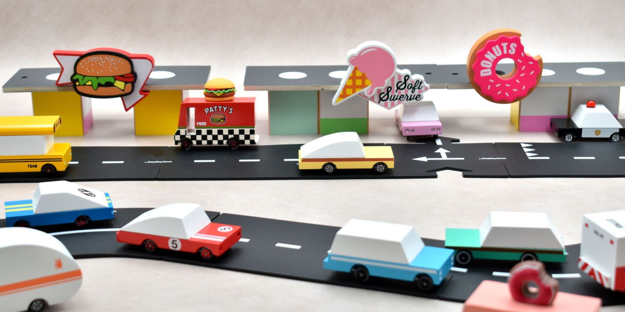 Houten auto's
