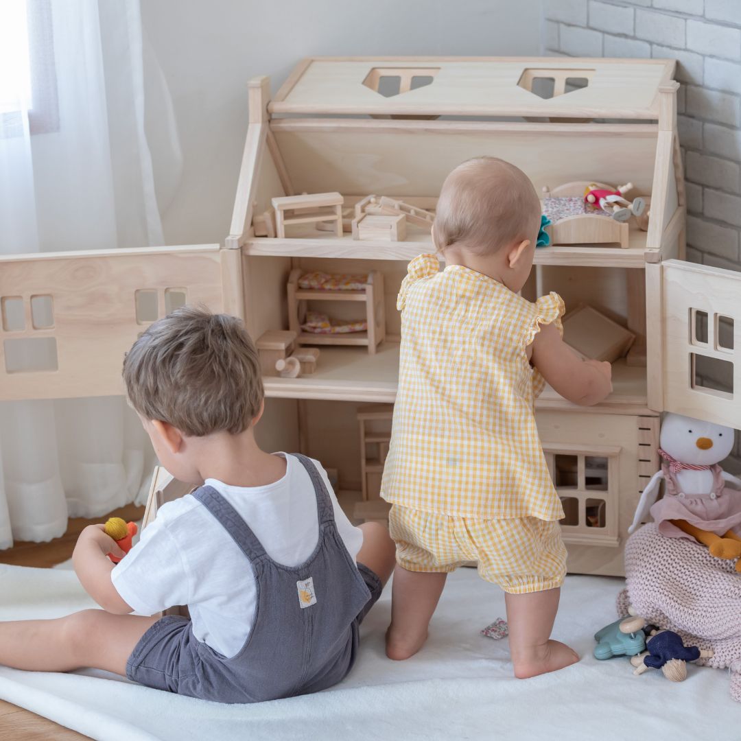 Houten poppenhuizen van o.a. Maileg, Little Dutch en Plantoys bij Studio Bambacht