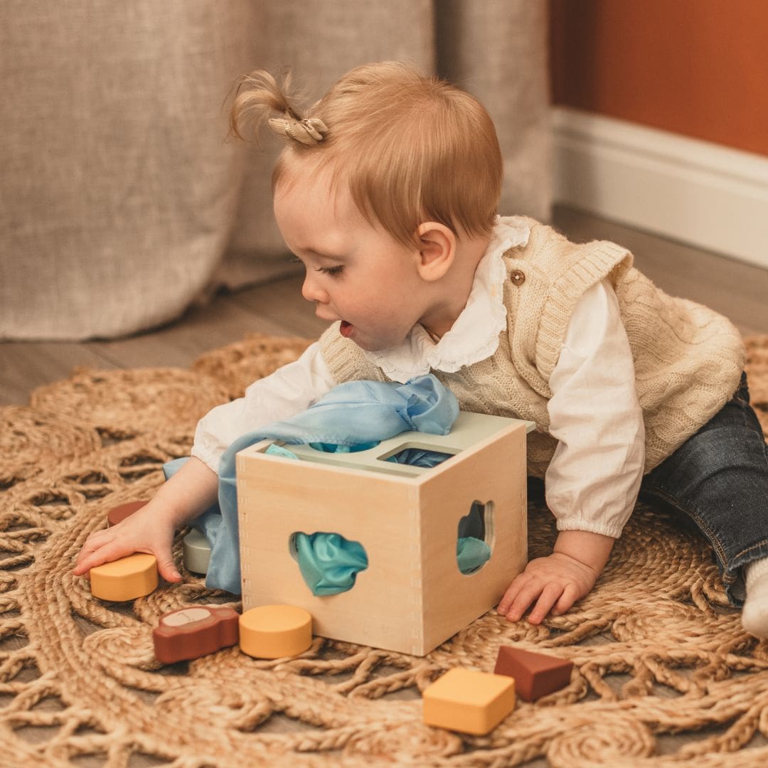 Houten vormenstoof van o.a. Little Dutch, Trixie en Nijntje bij Studio Bambacht