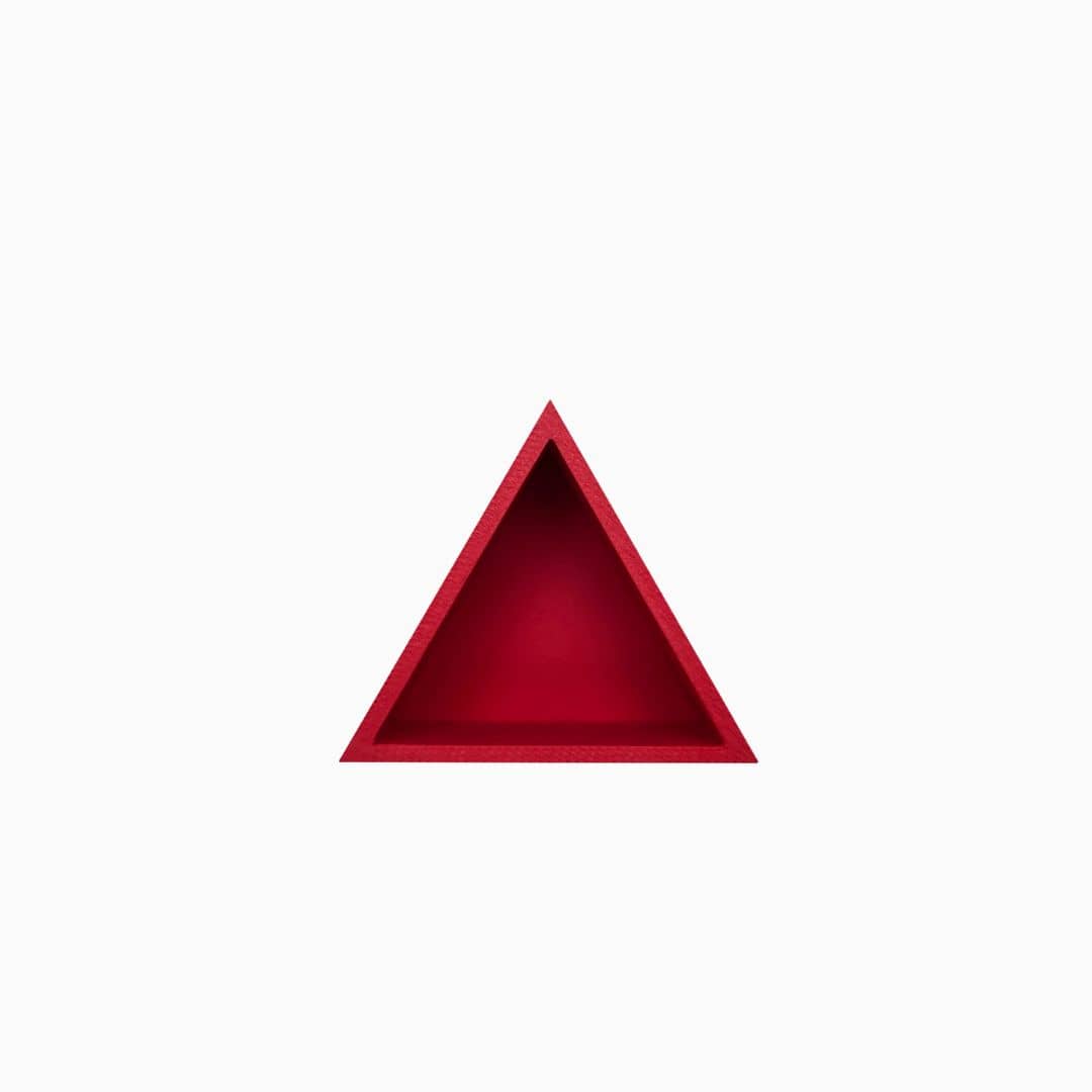 Grennn speelbakje 'mandigo' driehoek in de kleur rood