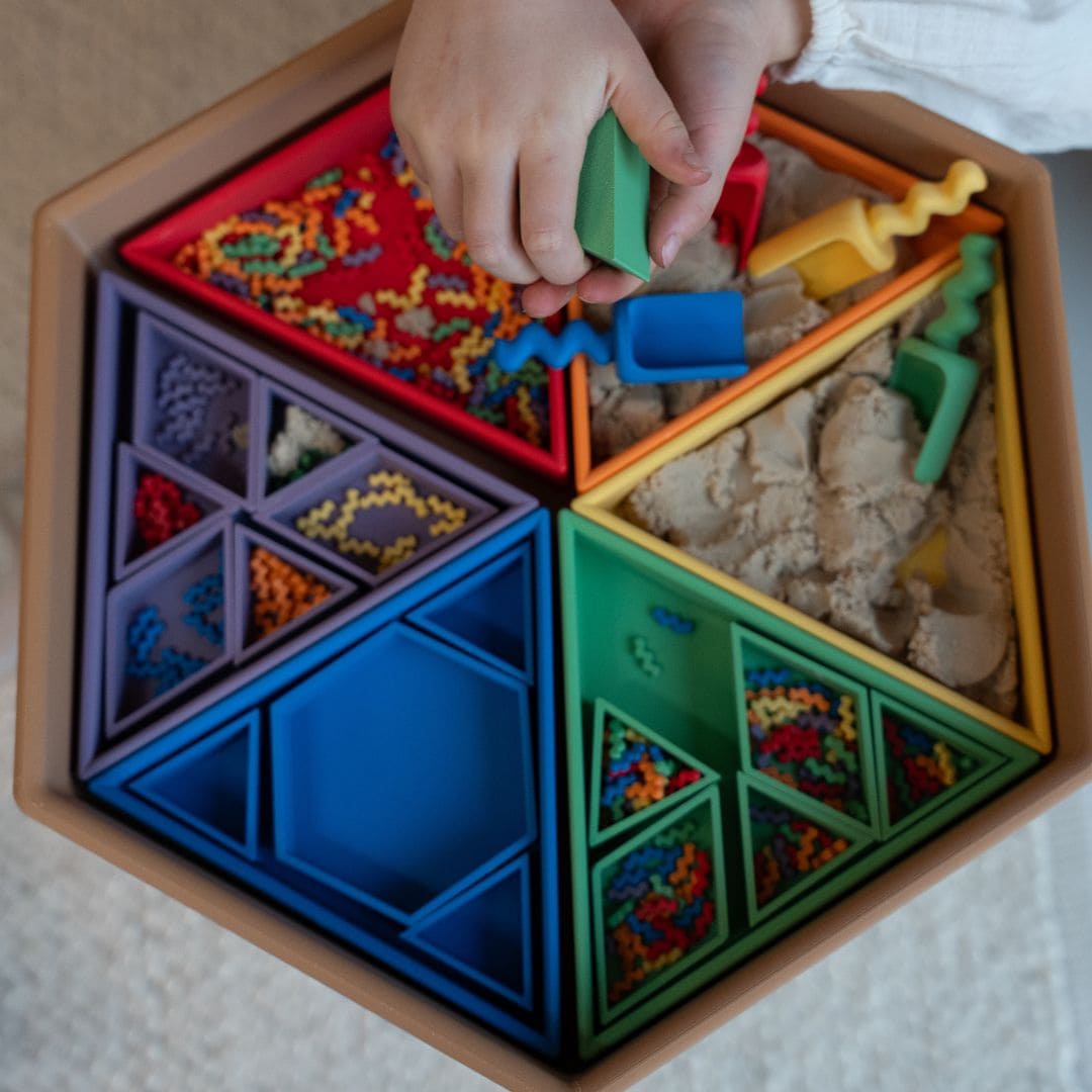 Grennn mandigo inlegdriehoek speelbak in de kleur blauw
