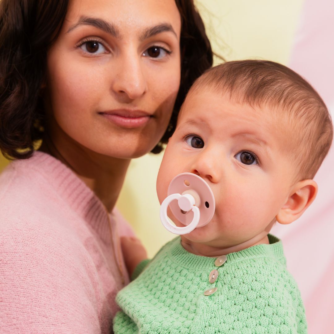 BIBS speen met ronde speen van natuurrubber latex uit de fushion collectie in de roze tinten blush en woodchuck