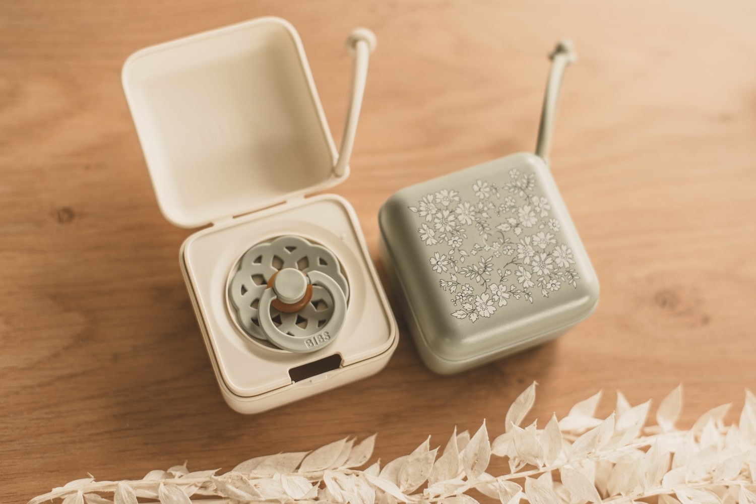 Bibs Boheme fopspeen met speen opbergdoosje