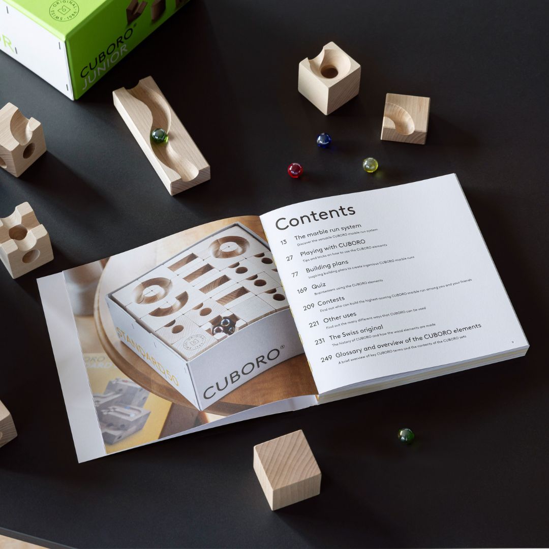 CUBORO boek met tips en tricks voor het bouwen van houten knikkerbanen