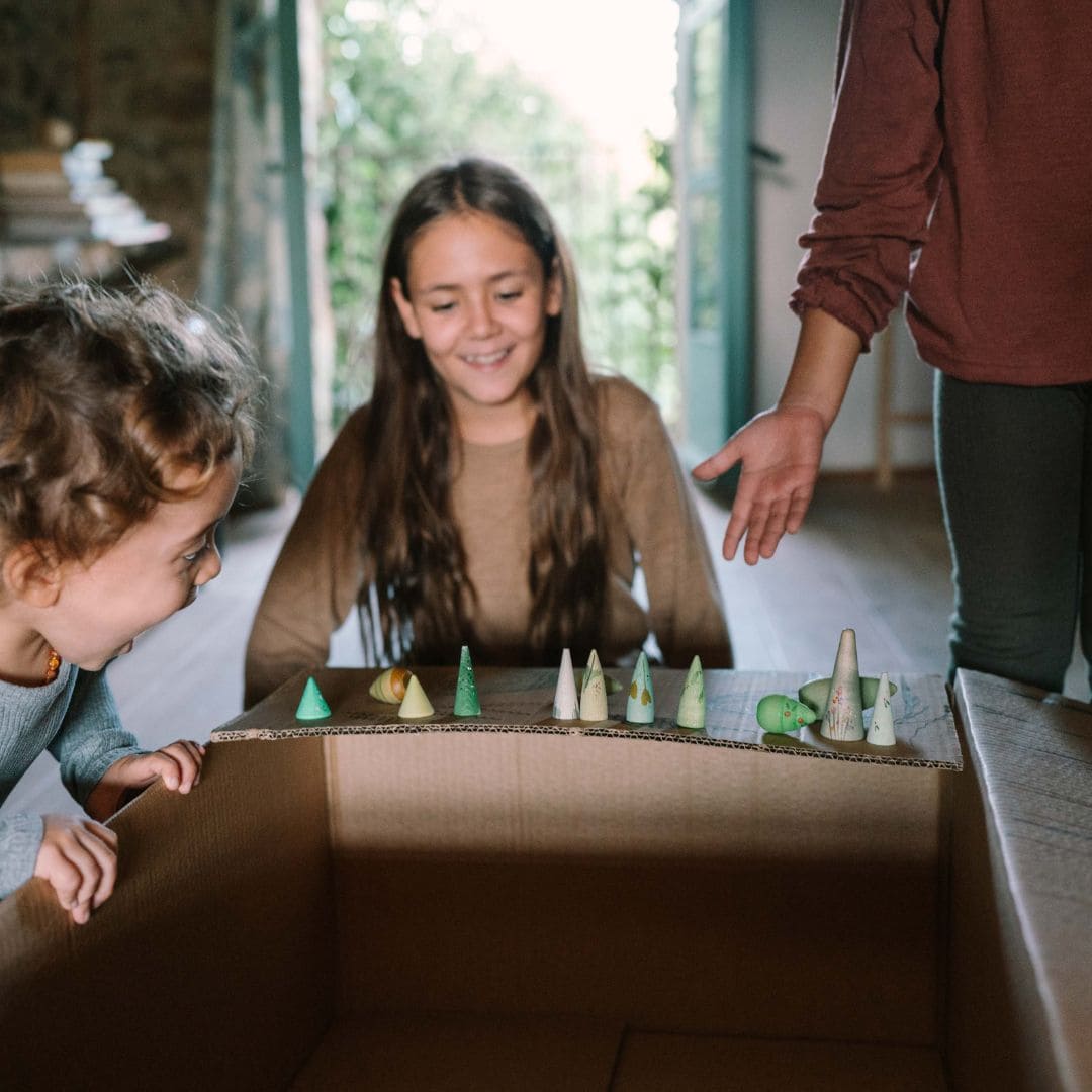 Grapat mandala loose parts houten bomen