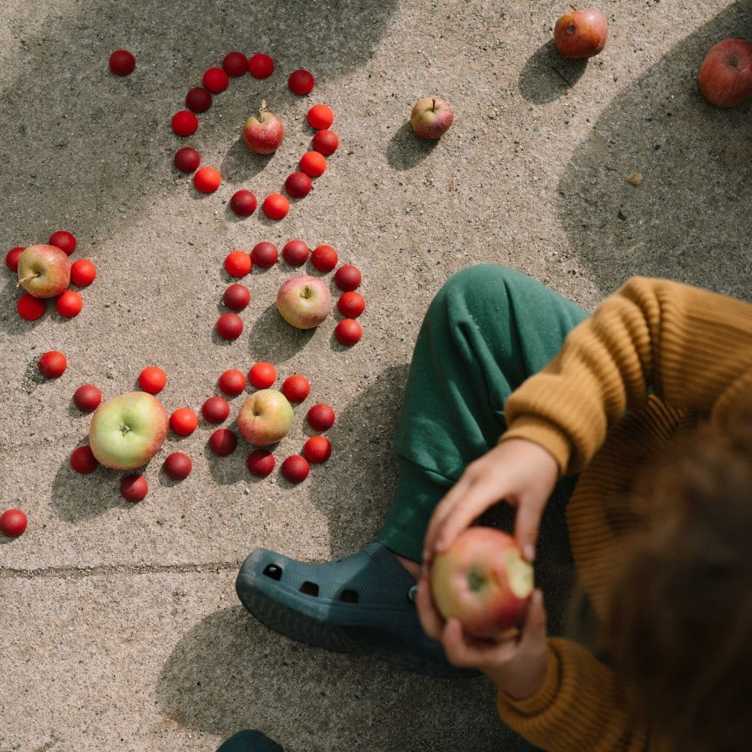 Grapat mandala halve bollen in de kleur rood