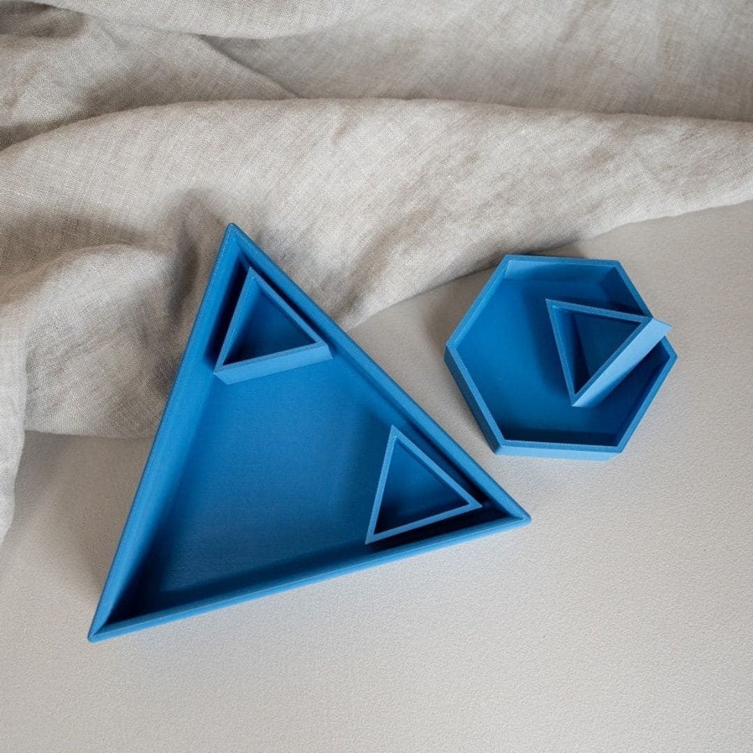 Grennn mandigo inlegdriehoek speelbak in de kleur blauw