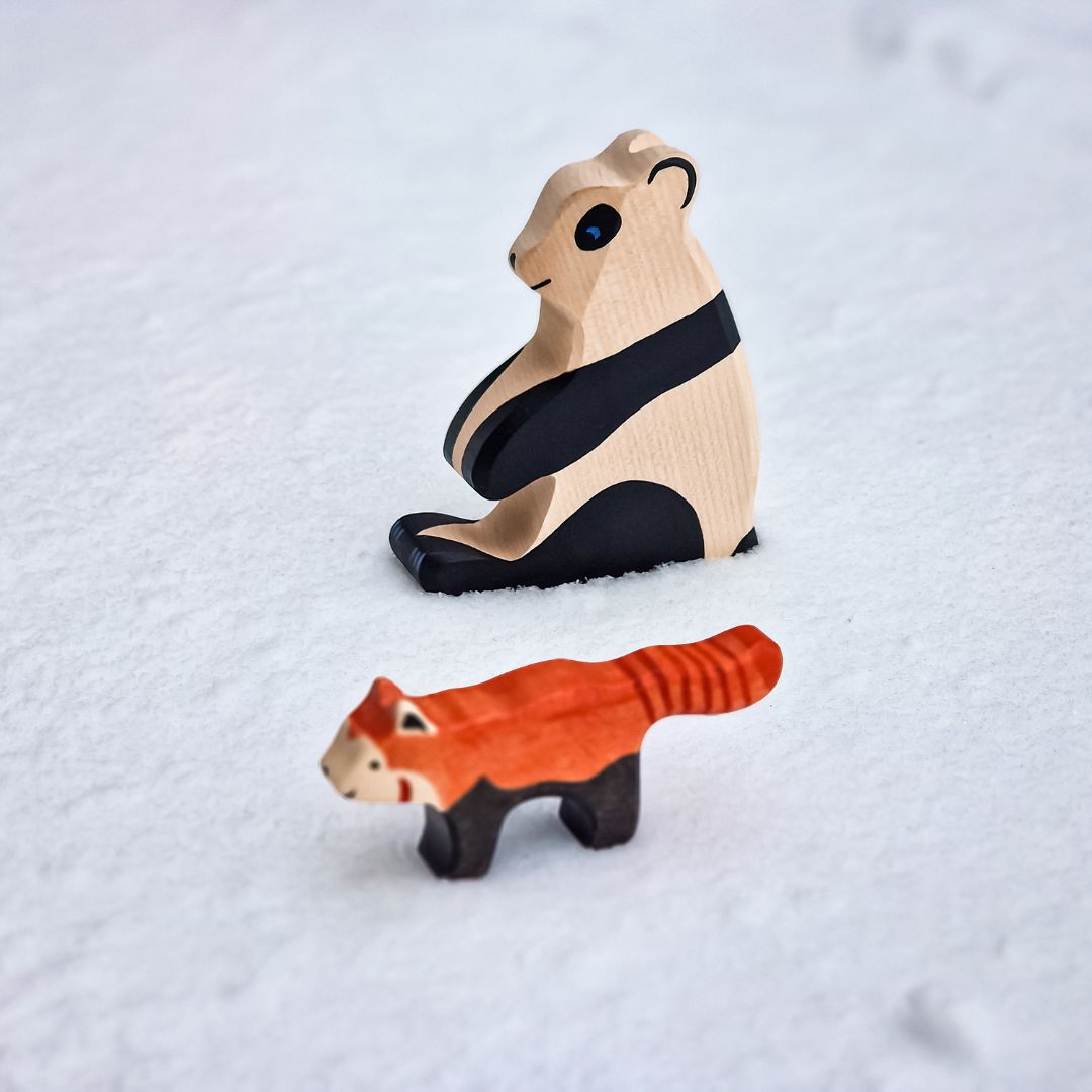Houten panda en rode panda van Holztiger