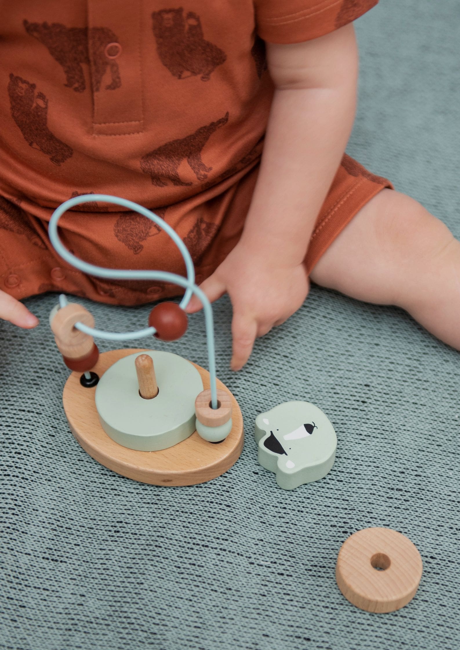 houten speelgoed 1 jaar kralenframe ijsbeer trixie baby