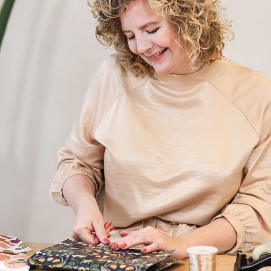 Hydrofiele doek xl met naam als kraam cadeau geven met gratis inpakservice