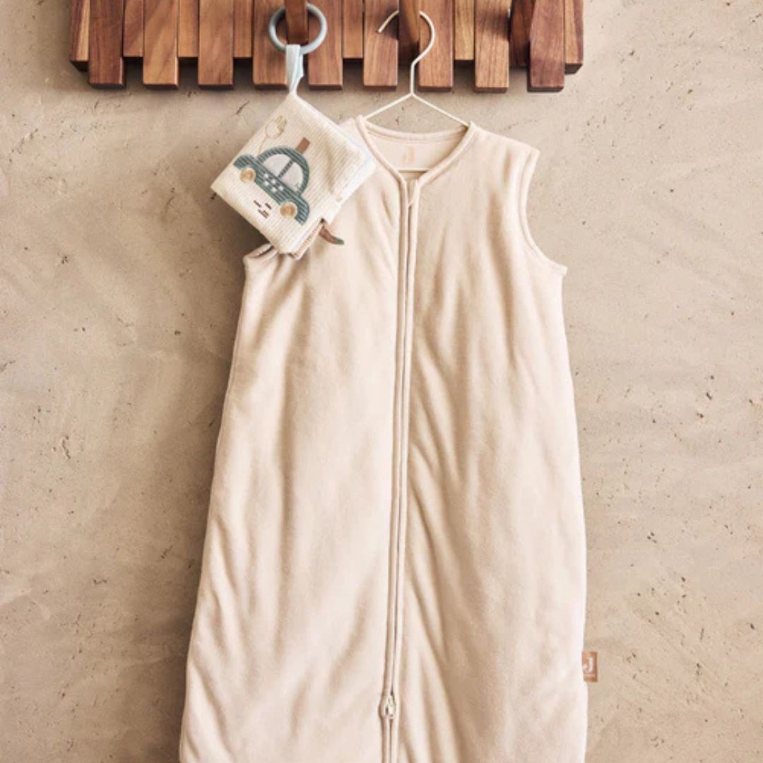 Jollein velvet slaapzak in de kleur oatmeal