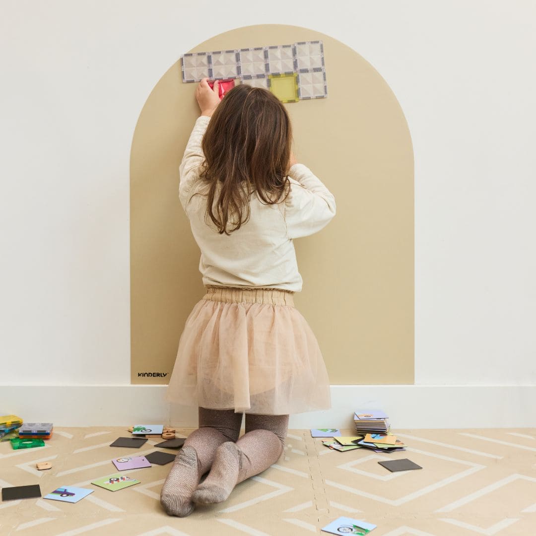 Kinderly magnetisch behang muursticker in de kleur beige