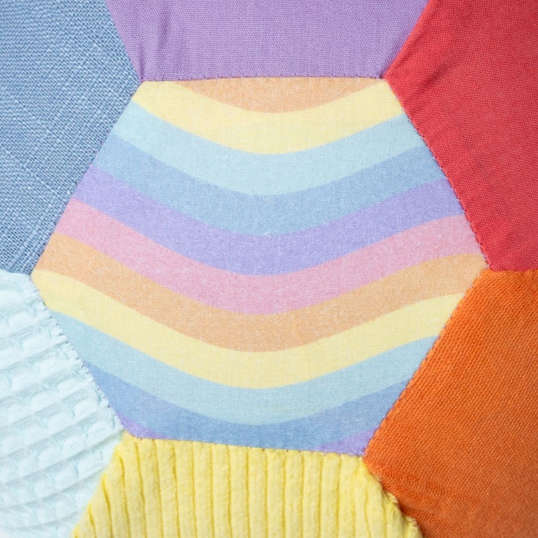 Little Botanic Label sensorisch ballenbal van stof in pastel kleuren