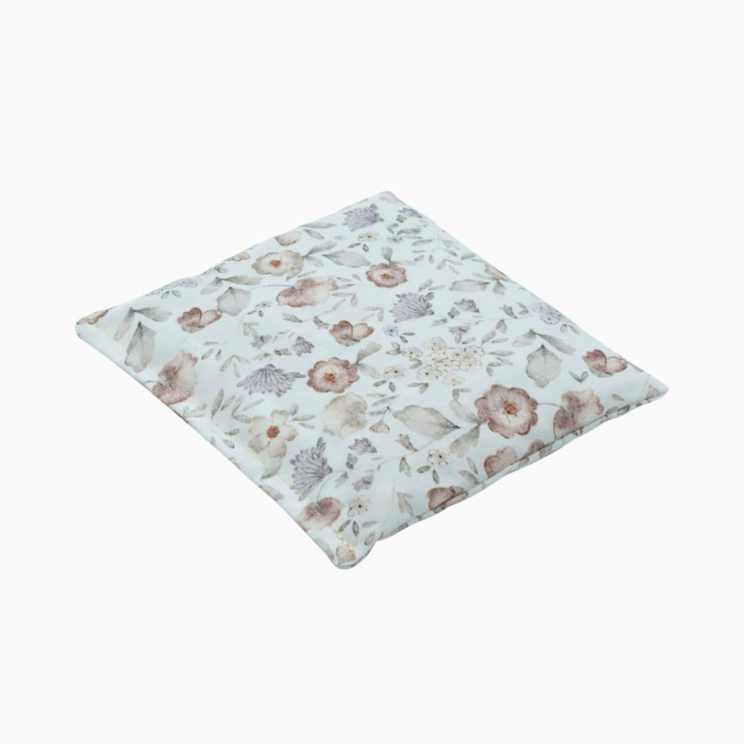 sensorisch pittenzakje van Little Botanic Label in de print botanic flowers