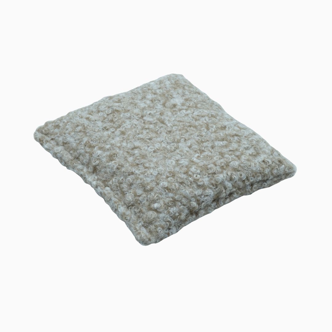 sensorisch pittenzakje van Little Botanic Label van teddy stof in de kleur sand melange