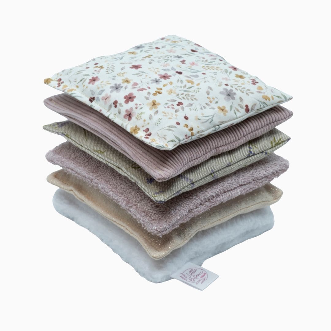 sensorische pittenzakjes set van Little Botanic label in het thema mauve