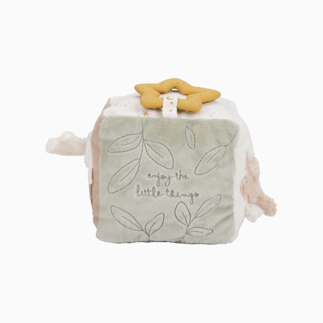 Little Dutch activiteitenkubus uit de collectie Newborn Naturals