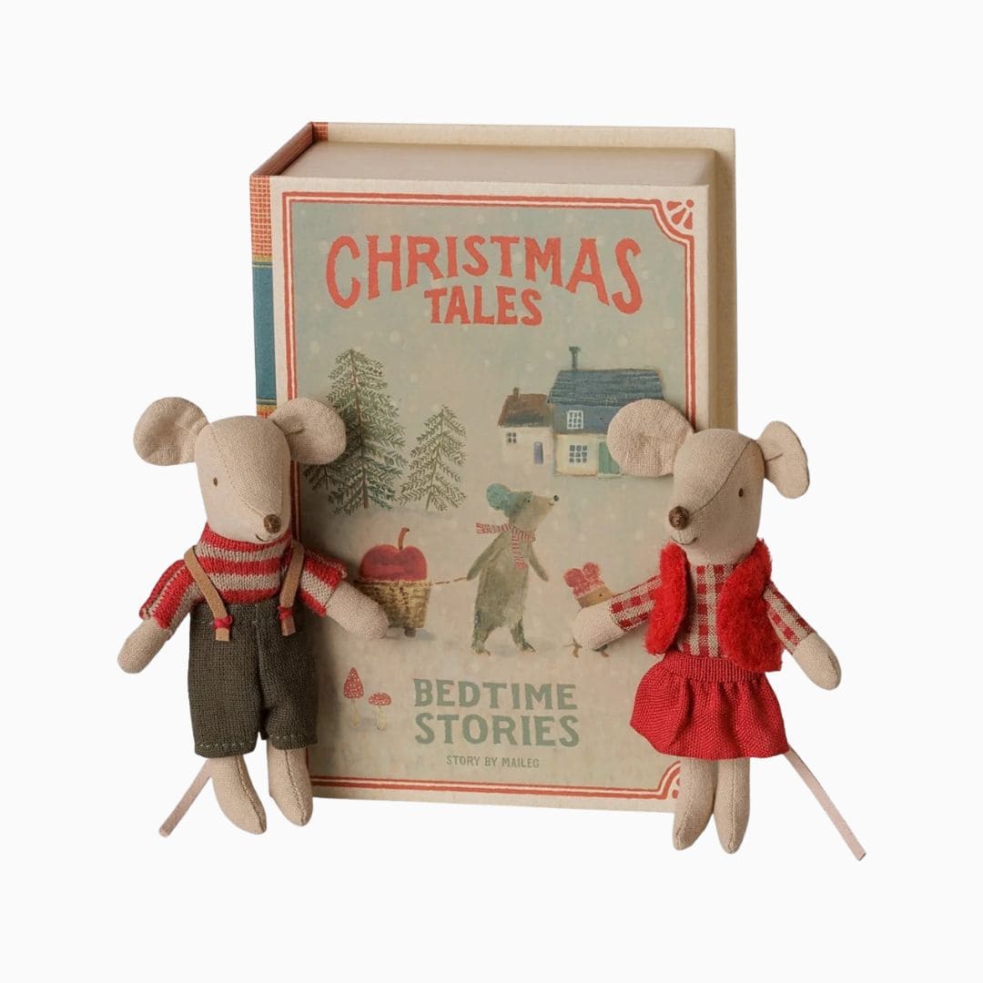 Maileg kerst tweeling kleine zus en broer in een boek geleverd
