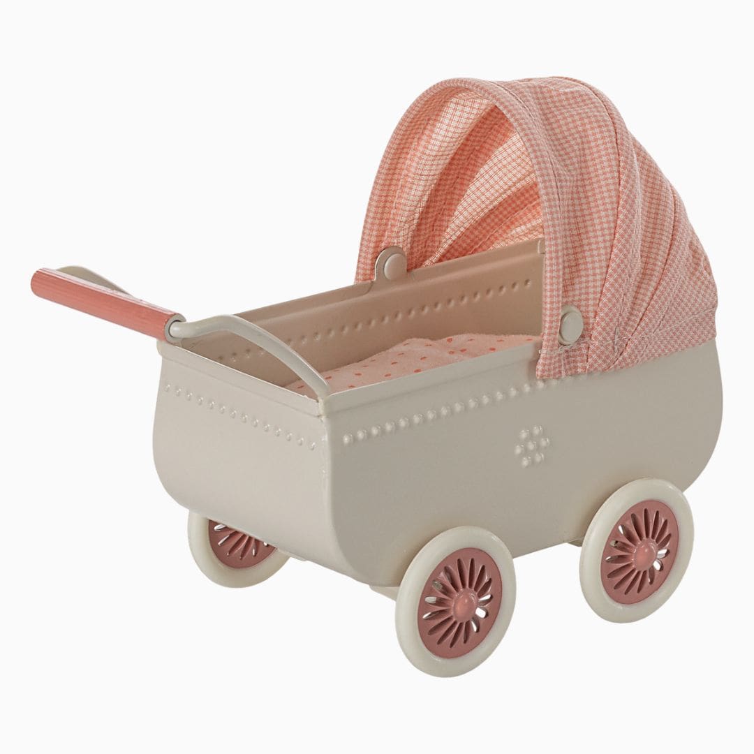 Maileg vintage kinderwagen van metaal in de kleur koraalrood en wit