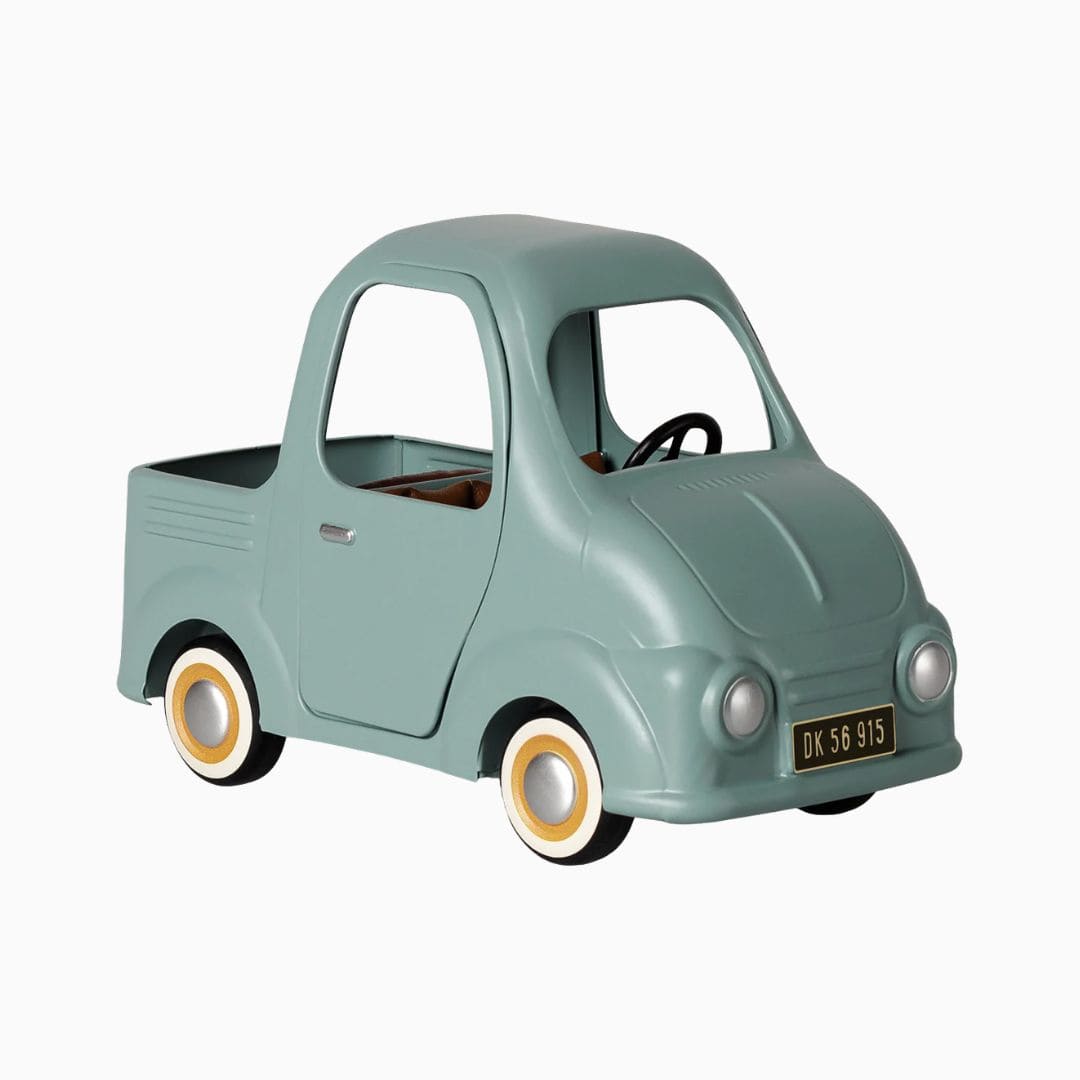 Maileg muizen auto in een vintage blauwe kleur