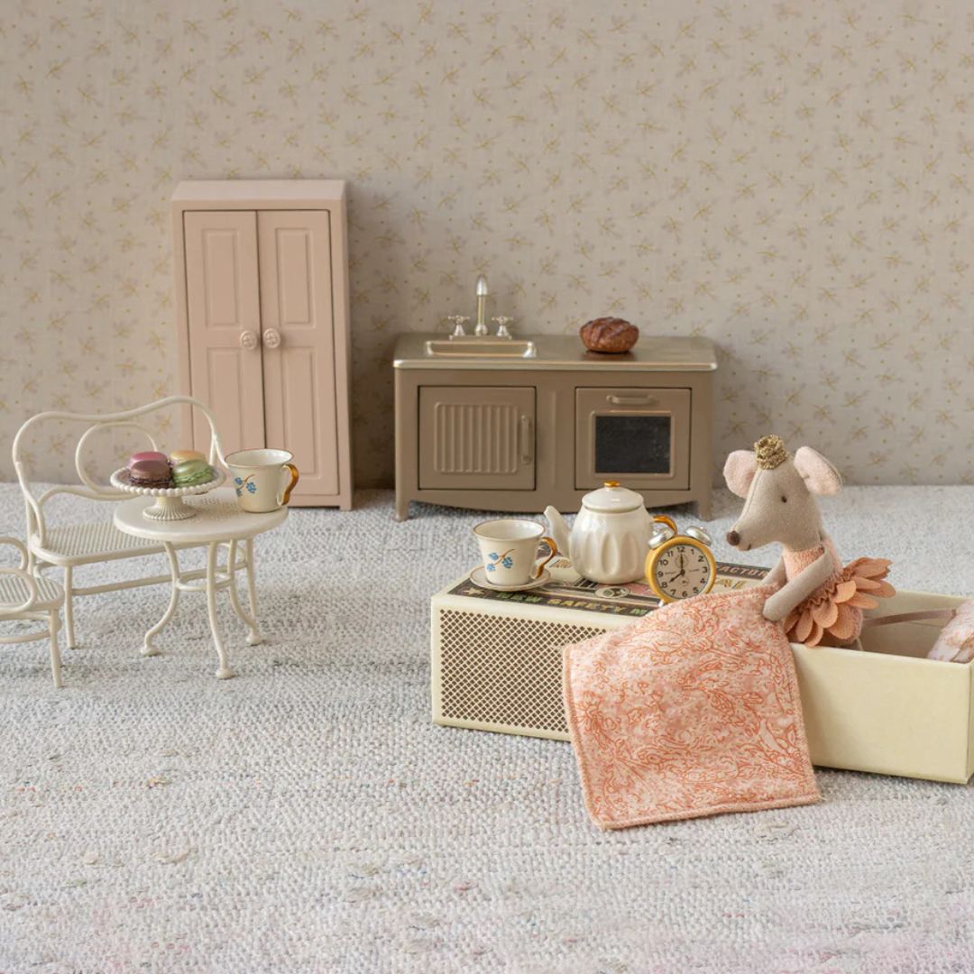 Maileg kleine zus prinses in luciferdoosje