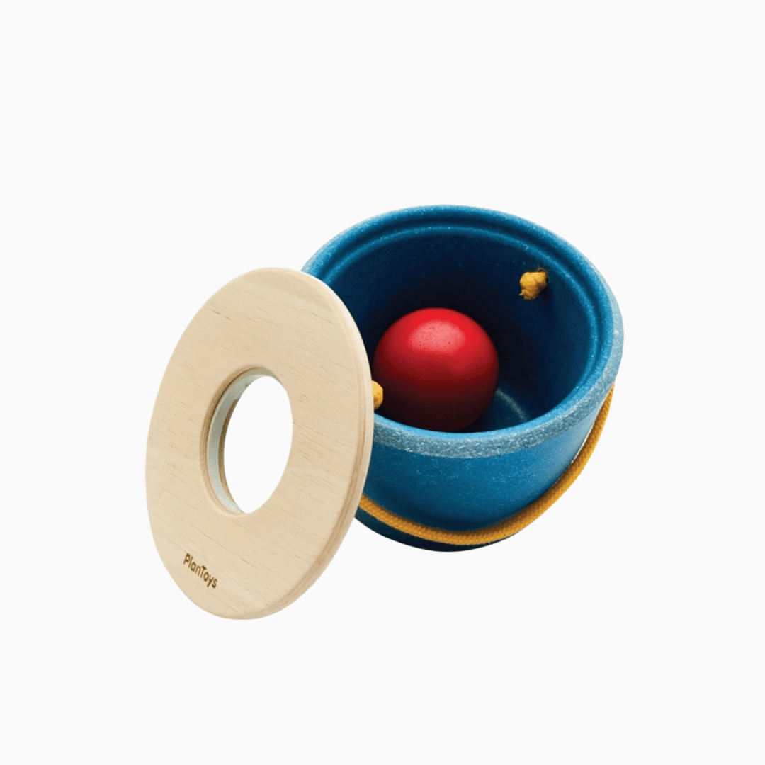 plantoys houten object permanentiebox emmer met bal