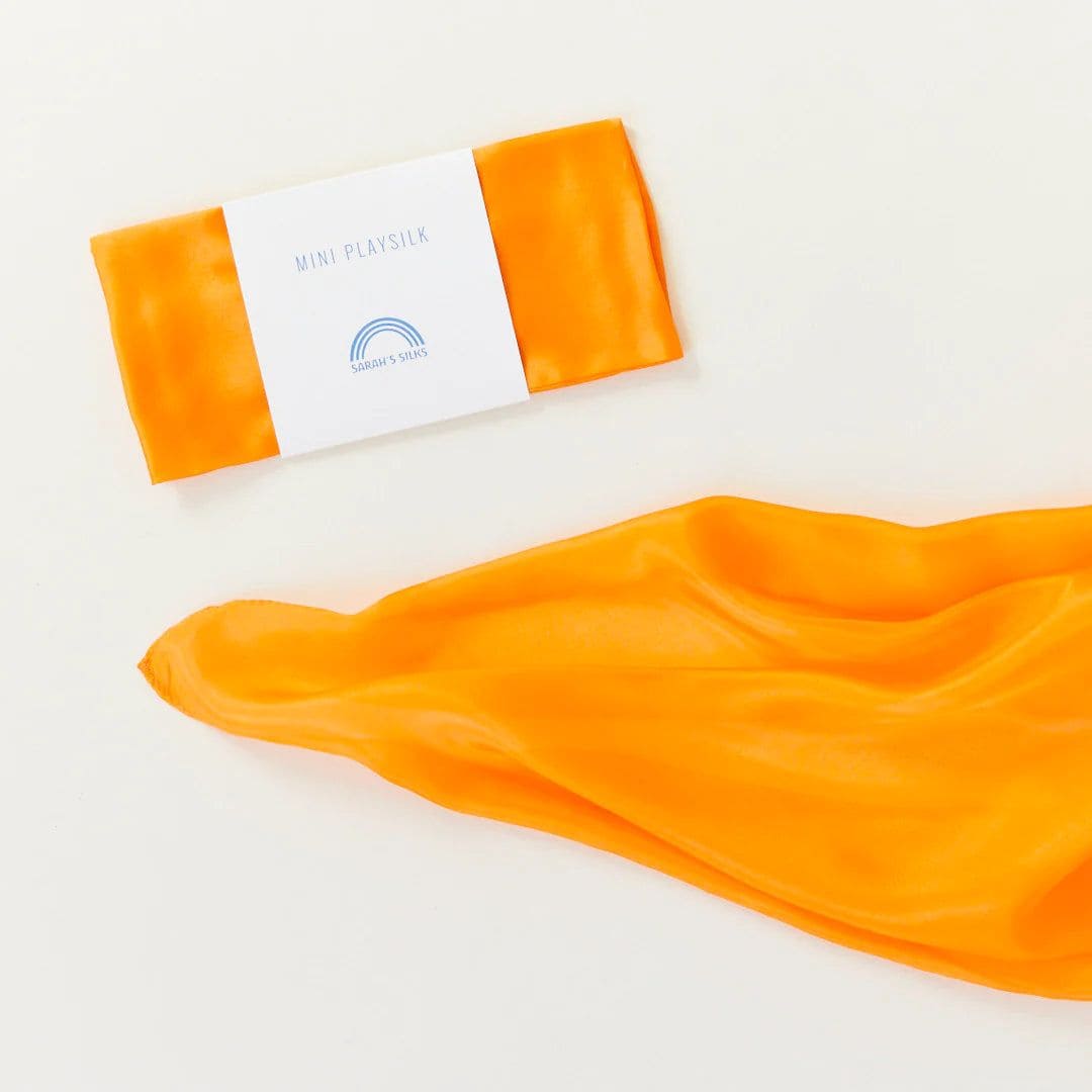 Sarah silks speeldoek van moerbijzijde in de kleur oranje