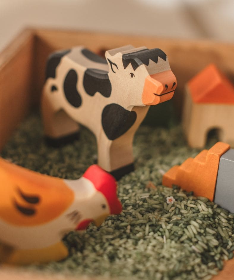 Open einde en houten speelgoed in het thema lente