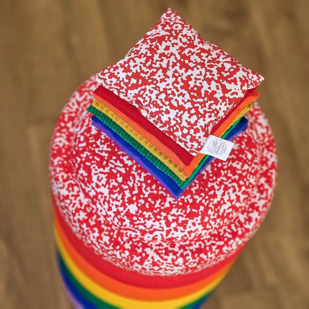 Stapelstein aanbieding voordeelbundel regenboog met blush & red confetti steen en pittenzakjes